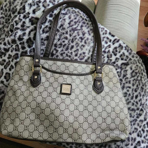 New York 6th  Avenue | Beige Brown Designer Inspired Pattern Shoulder Bag - Picture 15 of 16